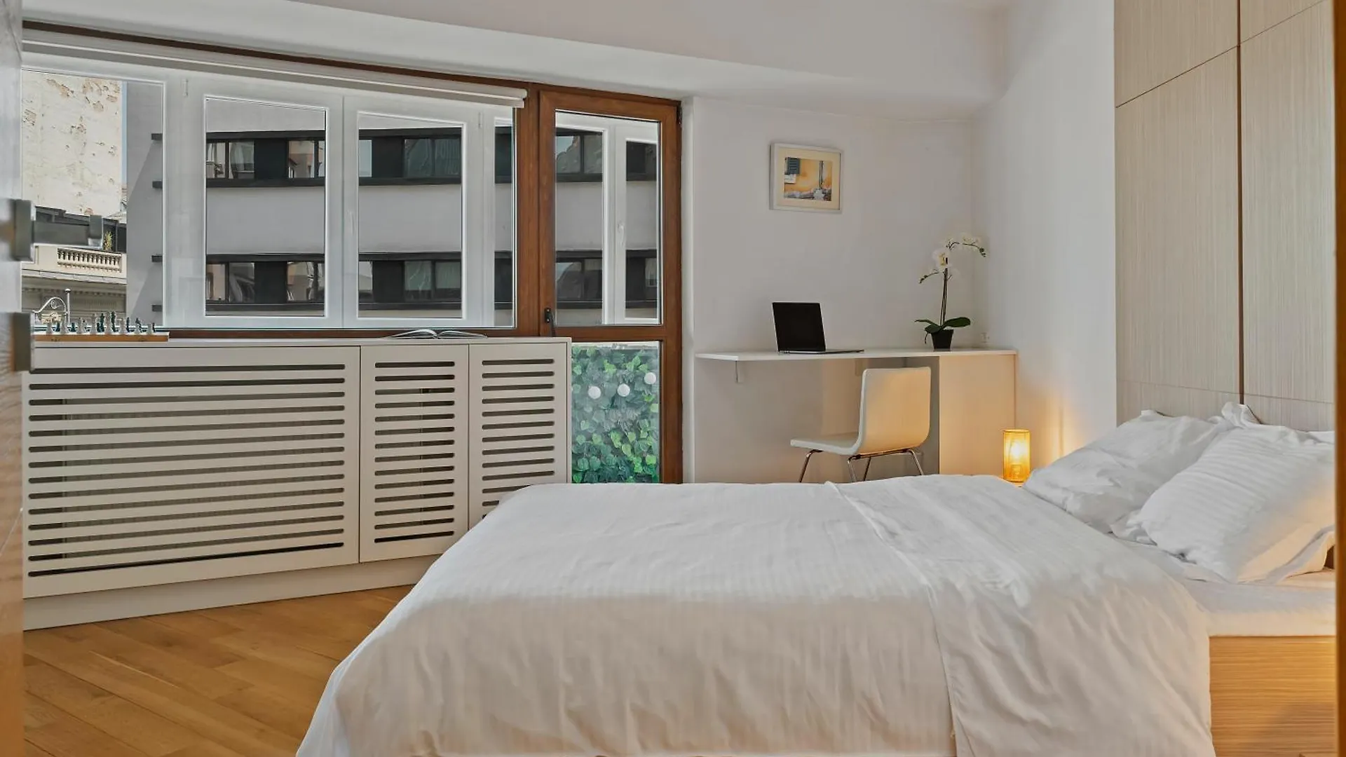 Edes Central Suite Perfect Location & Modern Bucharest 0*,