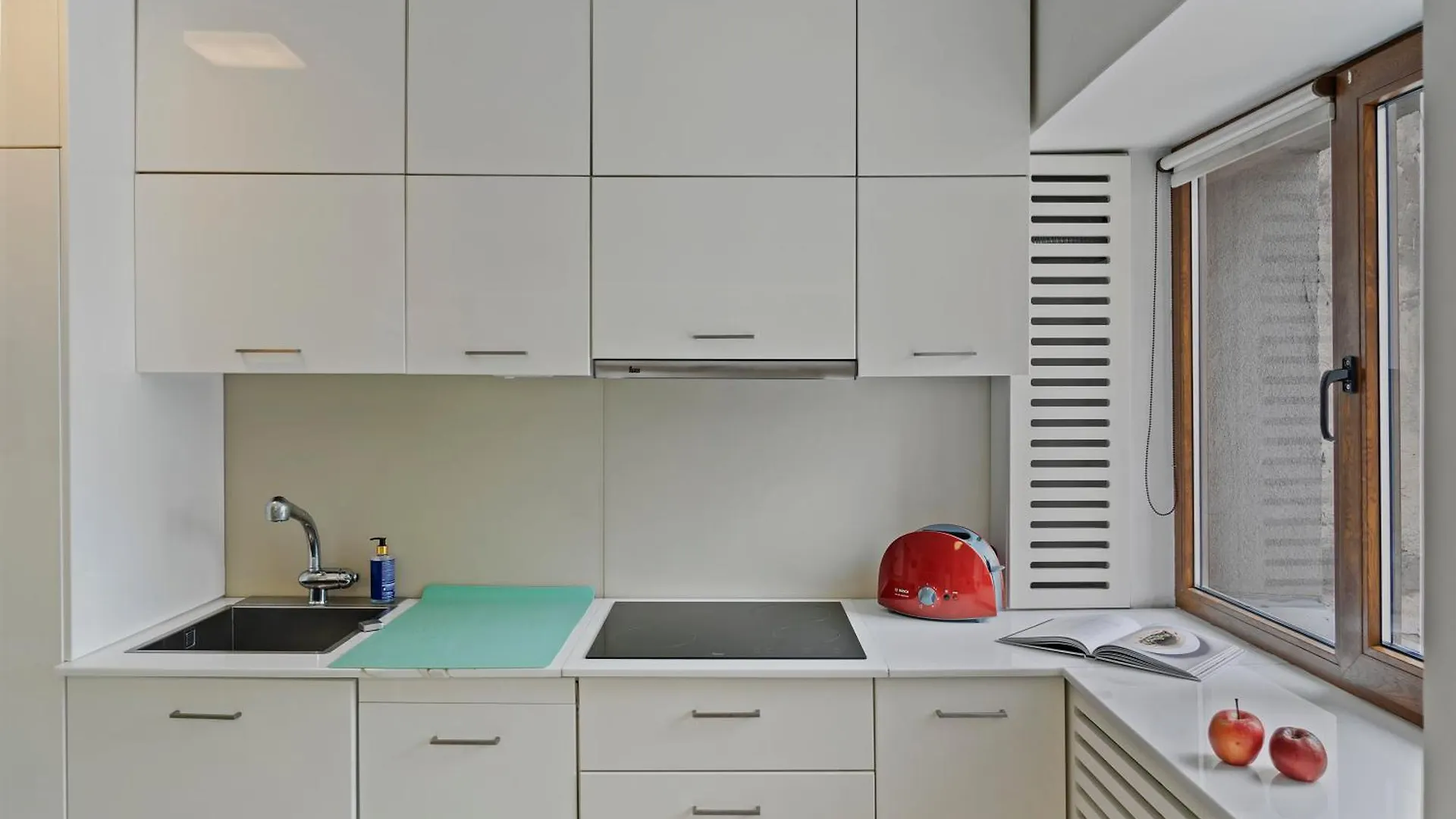 Edes Central Suite Perfect Location & Modern Bucharest Apartment